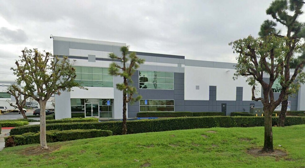 More Photos Of 3788 Milliken Ave, Eastvale Warehouse For Lease