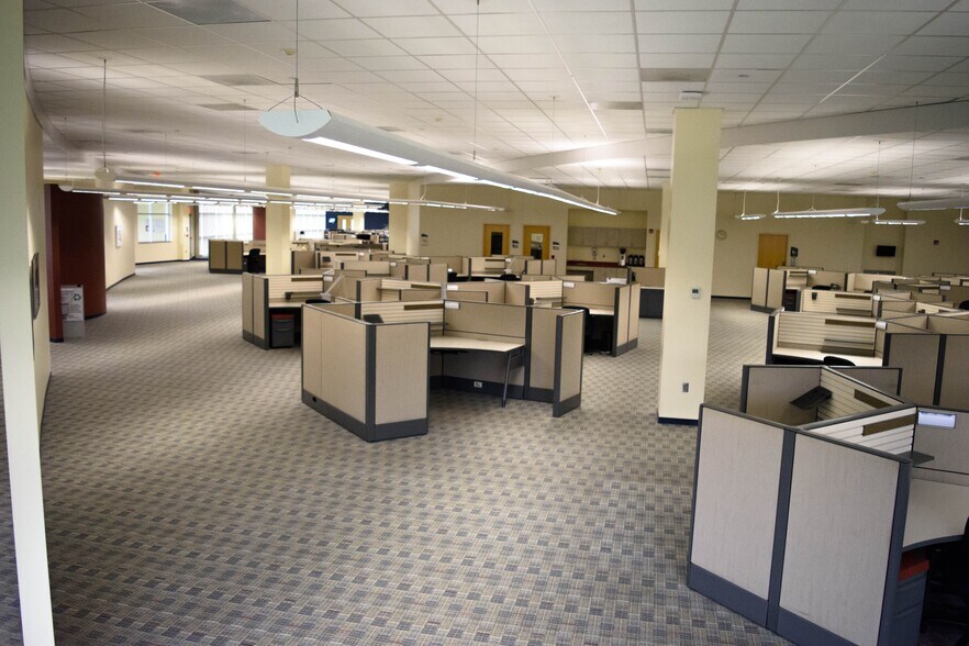 More Photos Of 201 Technology Park Dr, Lebanon Industrial For Lease