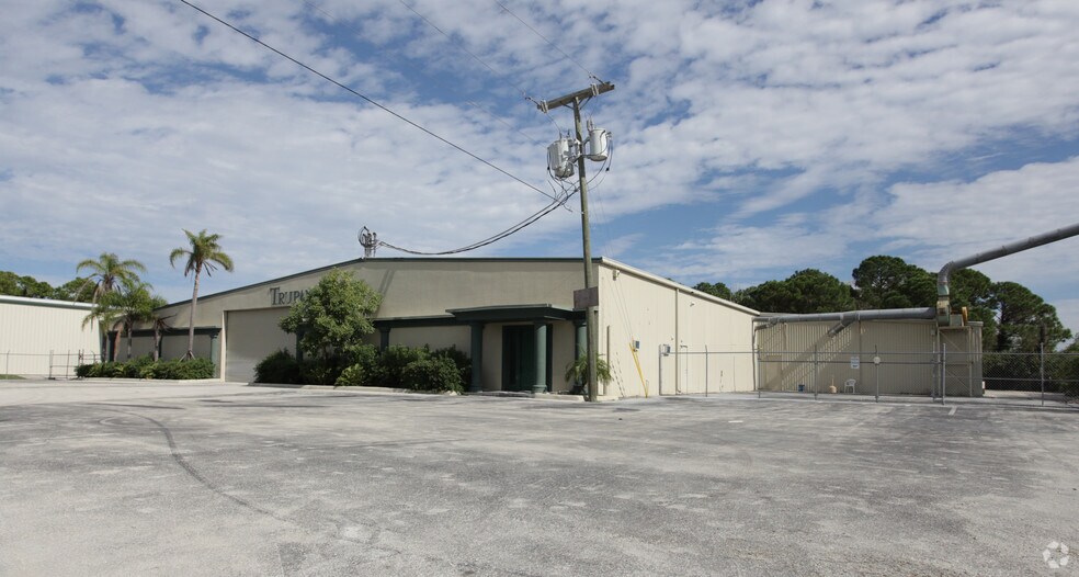More Photos Of 17061 Alico Center Rd, Fort Myers Unknown For Lease
