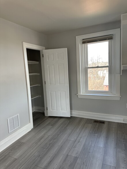 More Photos Of 800 Dekalb St, Bridgeport Storefront Retail Residential For Sale