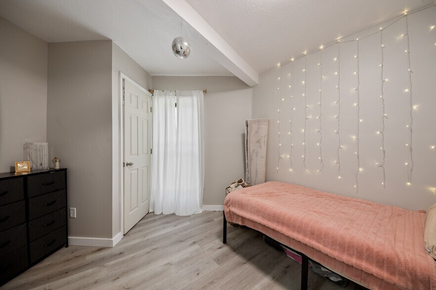 More Photos Of 2404 4th St, Cuyahoga Falls Office For Sale