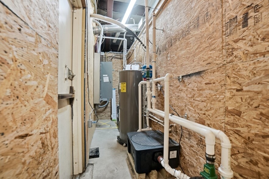 More Photos Of 2330 Bright Rd, Findlay Sports And Entertainment For Sale