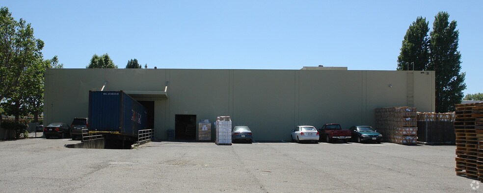 More Photos Of 835 Fremont Ave, San Leandro Warehouse For Lease