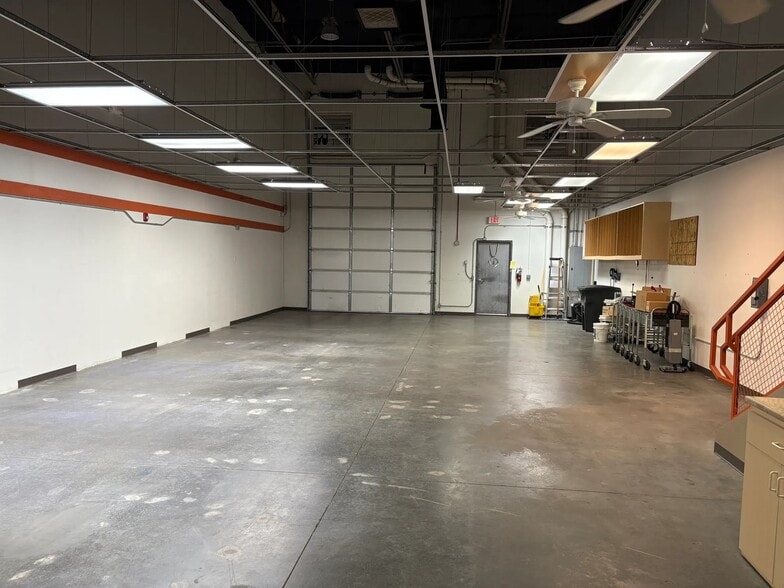 More Photos Of 9299 W Olive Ave, Peoria Warehouse For Sale