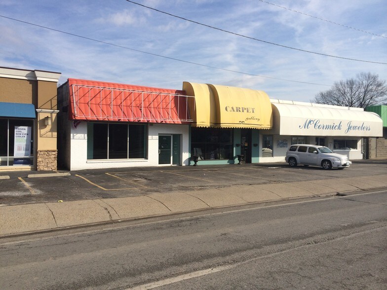 More Photos Of 3716 Maccorkle Ave SE, Charleston Storefront For Lease