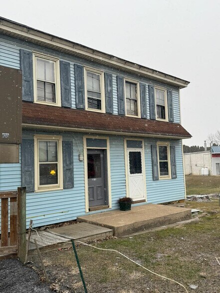 More Photos Of 2922 Willow Street Pike, Willow Street Storefront Retail Residential For Lease