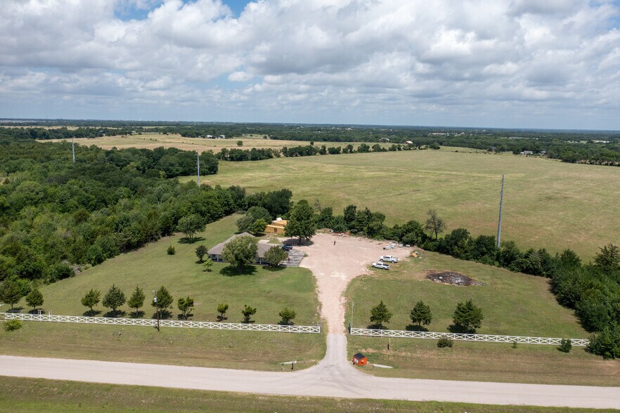 More Photos Of 4877 Sam Rayburn Hwy, Anna Office For Lease