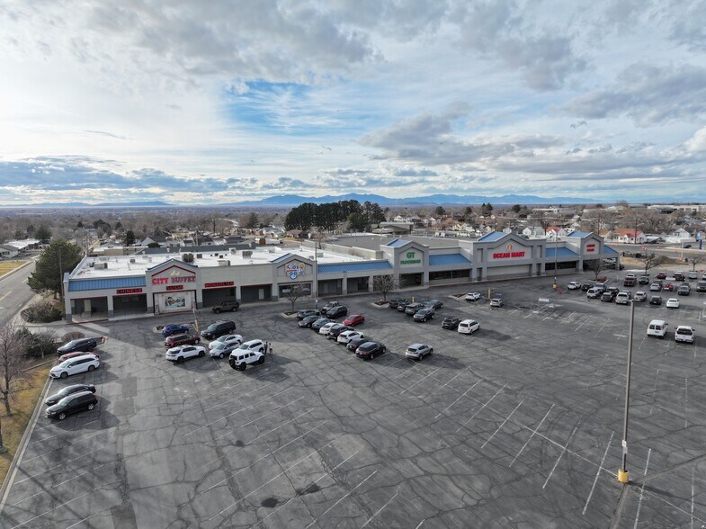 More Photos Of 5697 S 1900 W, Roy Freestanding For Lease