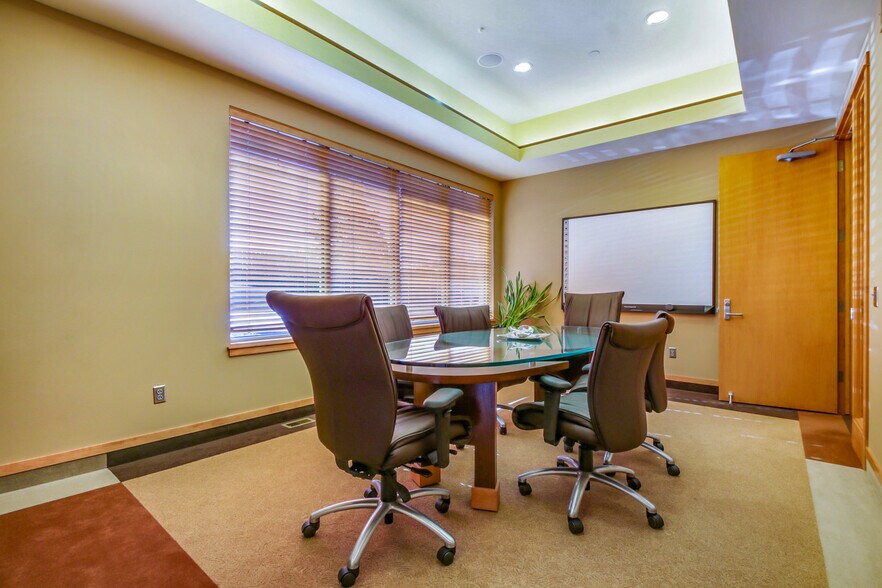 More Photos Of 659 W Hamilton Ave, Eau Claire Medical For Sale