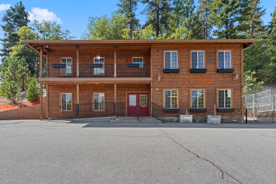 More Photos Of 31961 Hilltop Blvd, Running Springs Loft Creative Space For Sale