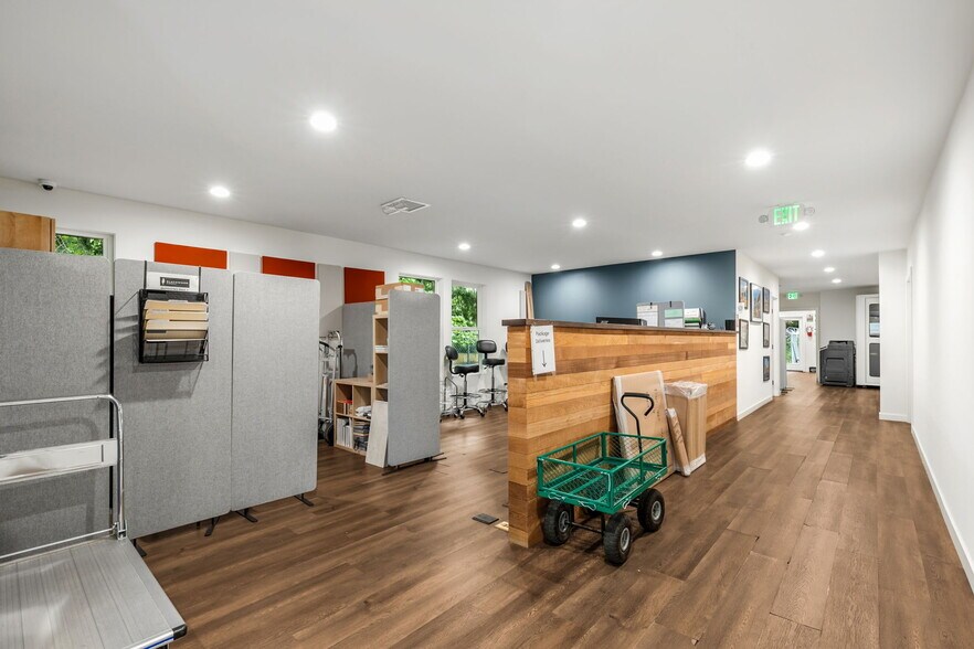 More Photos Of 118 Everett Mall Way SE, Everett Office For Sale