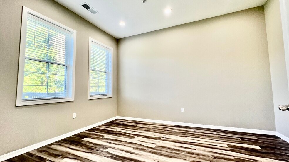 More Photos Of 11500 Atlantis Pl, Alpharetta Medical For Lease