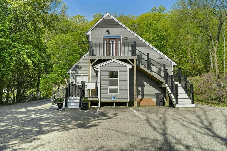 More Photos Of 74 N Main St, North Grafton Medical For Sale