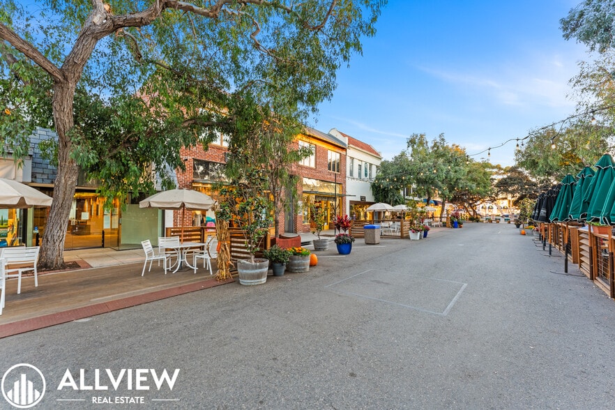 More Photos Of 265 Forest Ave, Laguna Beach Freestanding For Lease