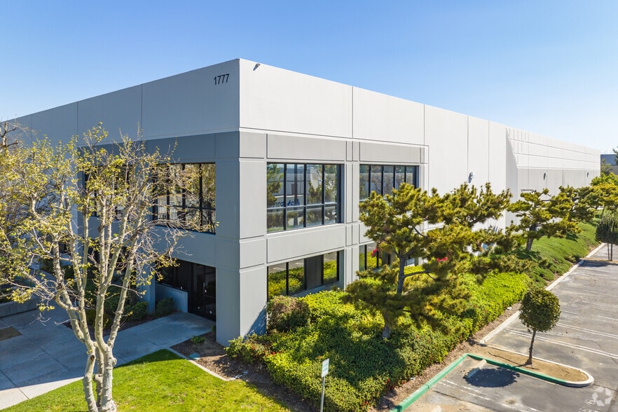 Primary Photo Of 1777 S Vintage Ave, Ontario Distribution For Lease