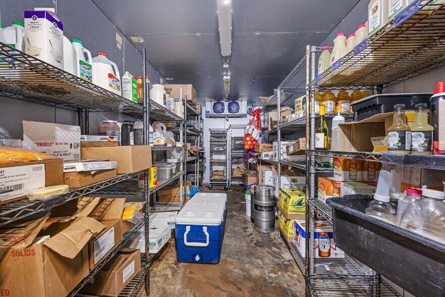 More Photos Of 1405 Gornto Rd, Valdosta Restaurant For Sale
