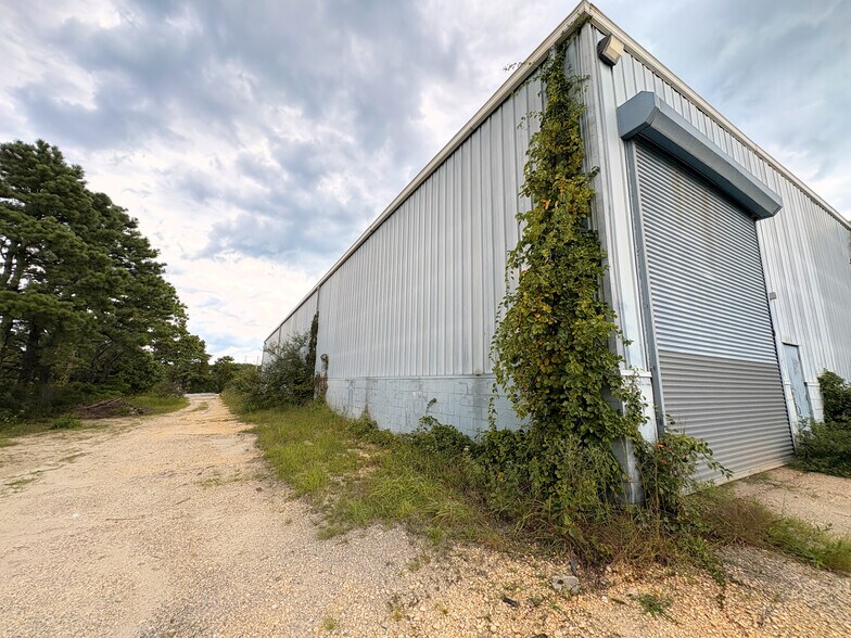 More Photos Of 5 Canale Dr, Egg Harbor Township Manufacturing For Lease