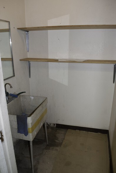 More Photos Of 11901-12201 Industry Way, Anchorage Unknown For Lease