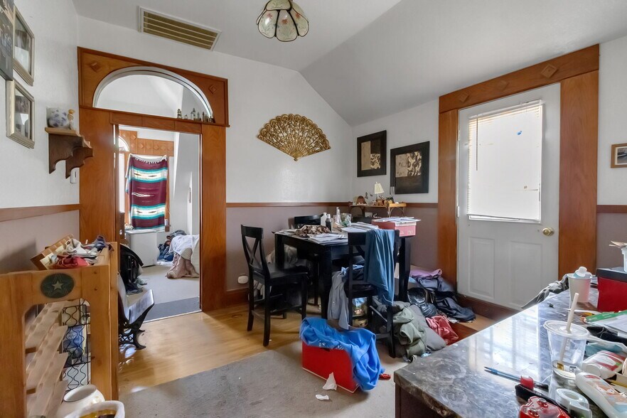 More Photos Of 2519 William St, Buffalo General Retail For Sale