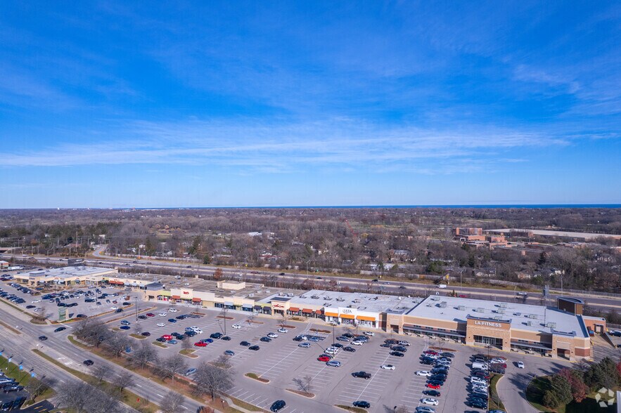 More Photos Of 113-295 Skokie Valley Rd, Highland Park Unknown For Lease