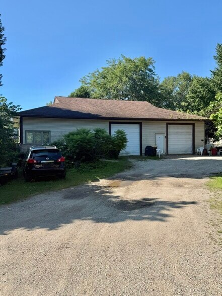 Primary Photo Of 2803 E Wonder Lake Rd, Wonder Lake Warehouse For Sale