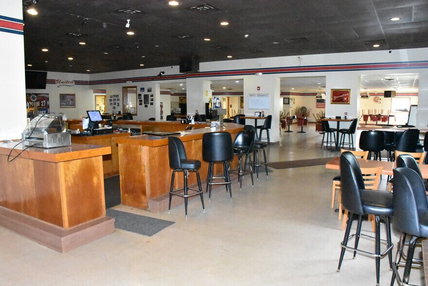 More Photos Of 18208 Cussewago Rd, Meadville Restaurant For Sale