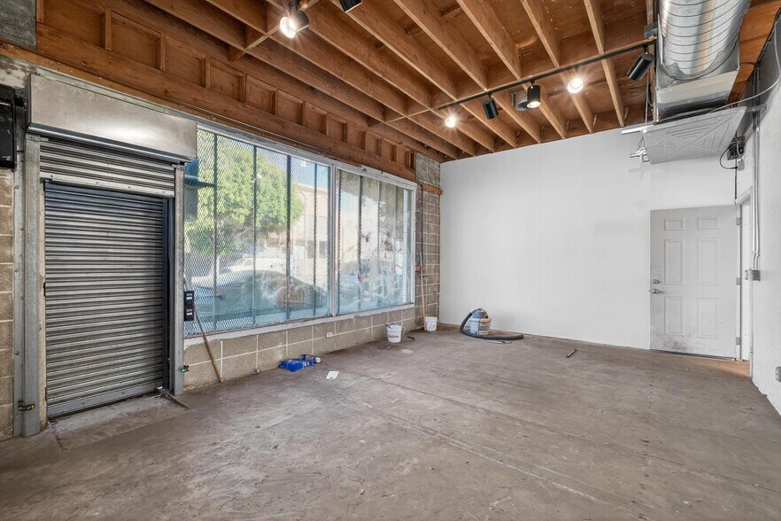 More Photos Of 5010 E Olympic Blvd, Los Angeles Warehouse For Sale