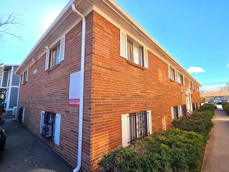 More Photos Of 1995-1997 Akron St, Aurora Apartments For Sale