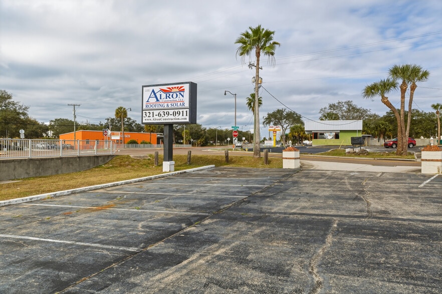 More Photos Of 300 N Cocoa Blvd, Cocoa Restaurant For Lease