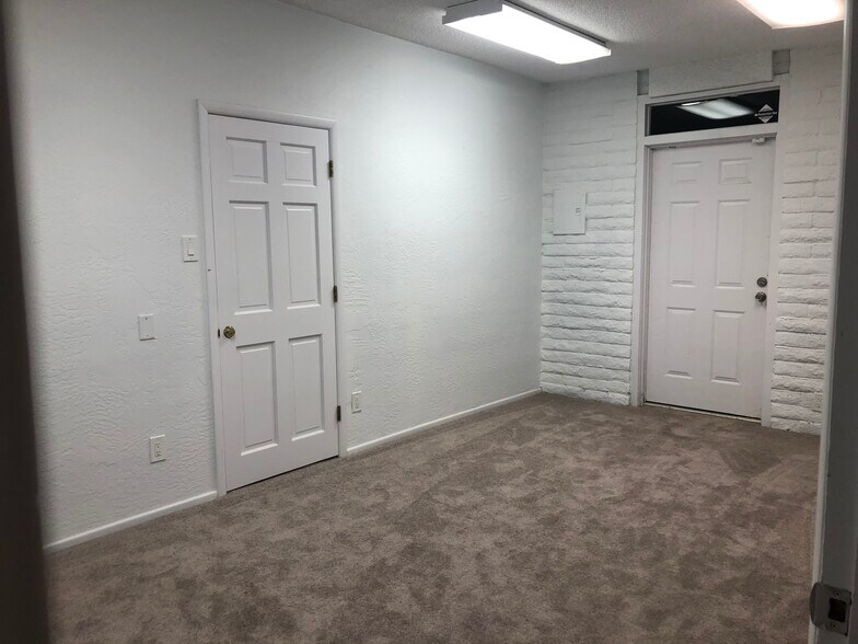 More Photos Of 1550 E University Dr, Mesa Office For Lease