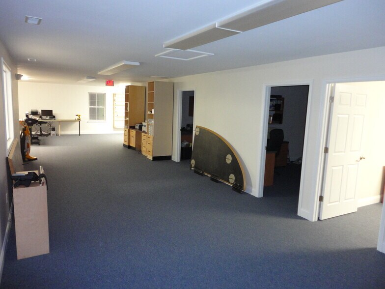 More Photos Of 6008 Fair Oaks Dr, Frederick Flex For Lease