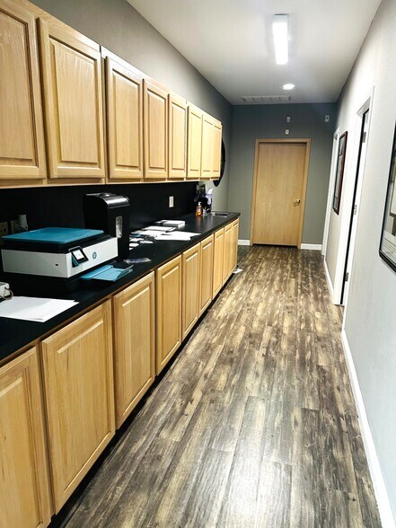 More Photos Of 3201 E Memorial, Edmond Office For Lease