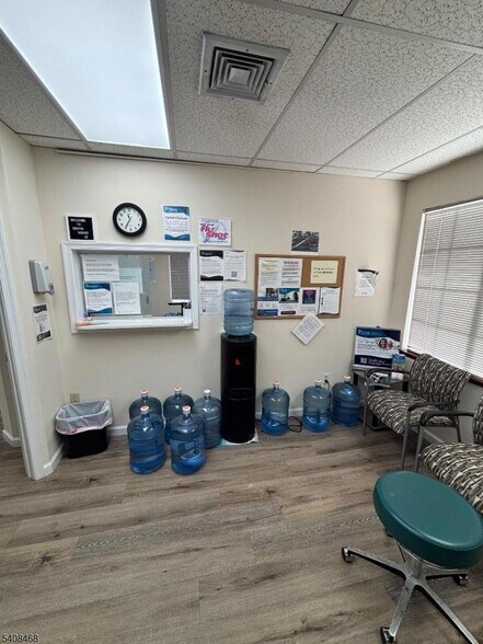 More Photos Of 188 Eagle Rock Ave, Roseland Office For Lease