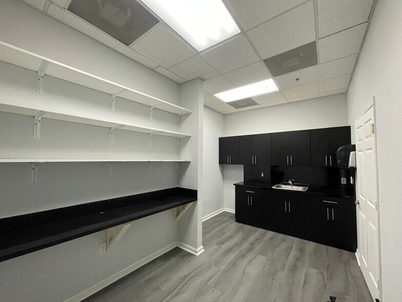 More Photos Of 7721 N Military Trl, West Palm Beach Medical For Lease