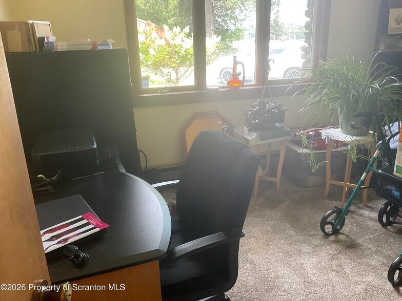 More Photos Of 28 Southside Ln, Scott Township Specialty For Sale