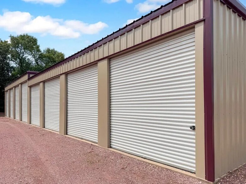 More Photos Of 351 S 4th St, Tracy Specialty For Sale