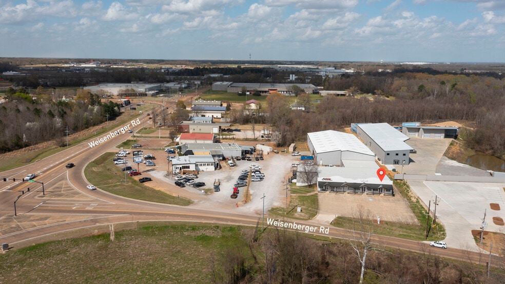 More Photos Of 148 Weisenberger Rd, Madison Flex For Lease