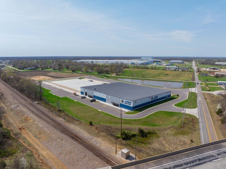 More Photos Of 3570 Sawyer rd, Brookline Industrial For Lease