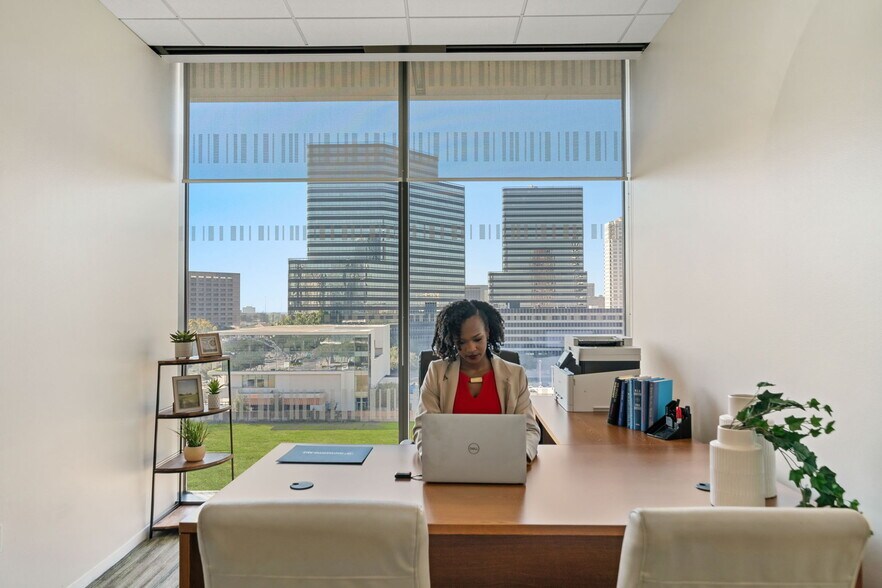 More Photos Of 1700 Post Oak Blvd, Houston Coworking Space