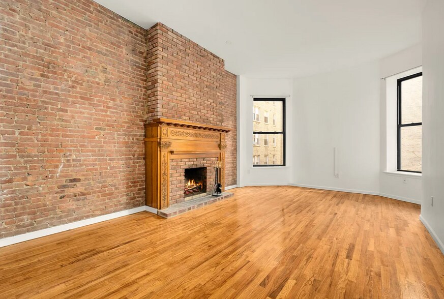 More Photos Of 323 W 89th St, New York Apartments For Sale