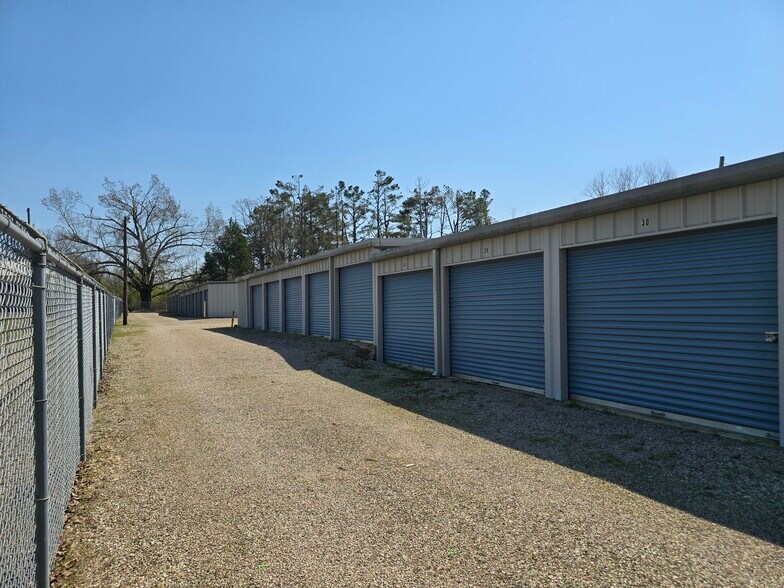 More Photos Of 360 Black Pl, Savannah Self Storage For Sale