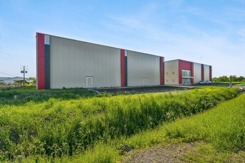 Primary Photo Of 20-40 Rue Filion, Saint-jacques-le-mineur Warehouse For Lease