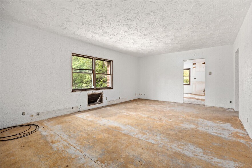 More Photos Of 170 Round House St, Braidwood Apartments For Sale