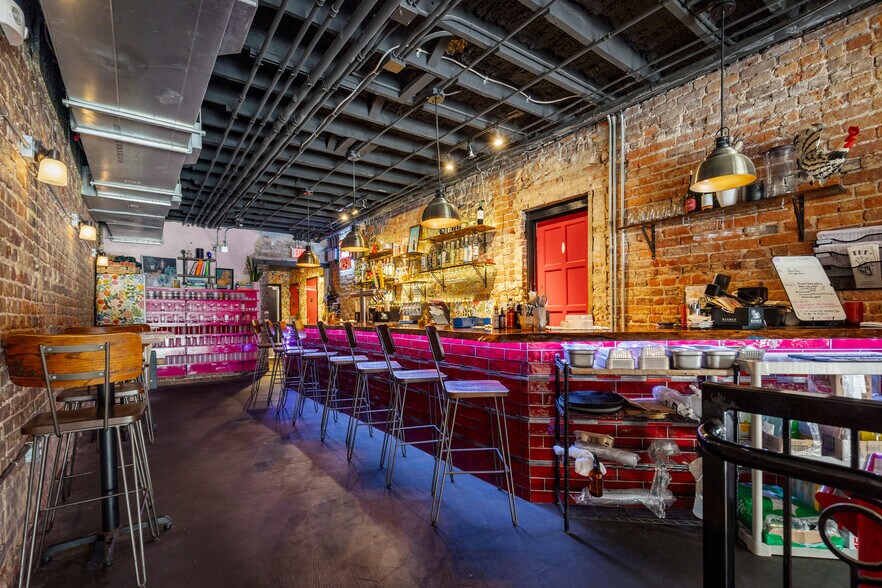 More Photos Of 2614 W Cary St, Richmond Freestanding For Sale