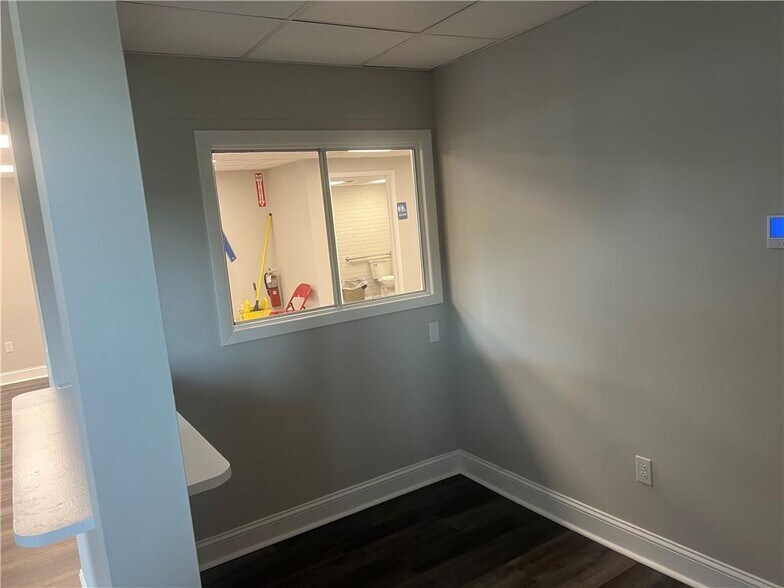 More Photos Of 3136 Brodhead Rd, Aliquippa Storefront Retail Residential For Lease