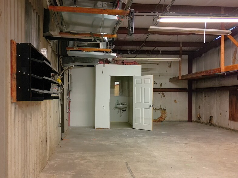 More Photos Of 16628 Sea Lark Rd, Houston Flex For Sale