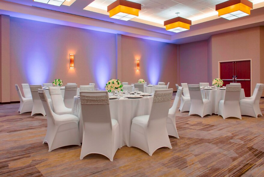 More Photos Of 1721 E Central Texas Expy, Killeen Hotel For Sale