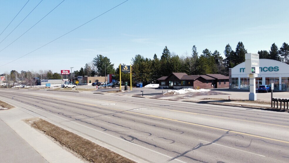 More Photos Of 1226 Lincoln St, Rhinelander Office For Sale