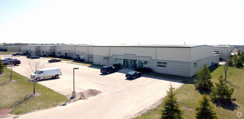 More Photos Of S83W18741-S84W18765 Saturn Dr, Muskego Distribution For Lease