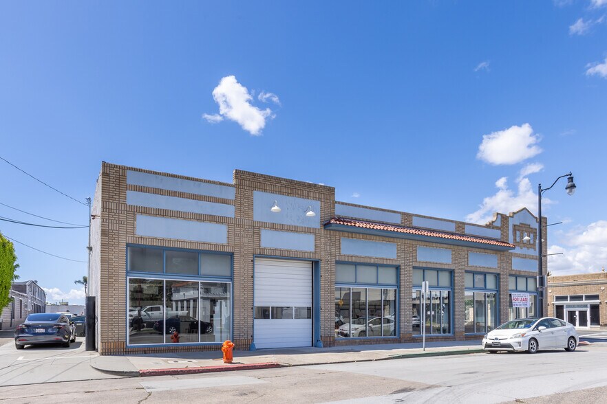 More Photos Of 402 W Chapman Ave, Orange Storefront For Lease